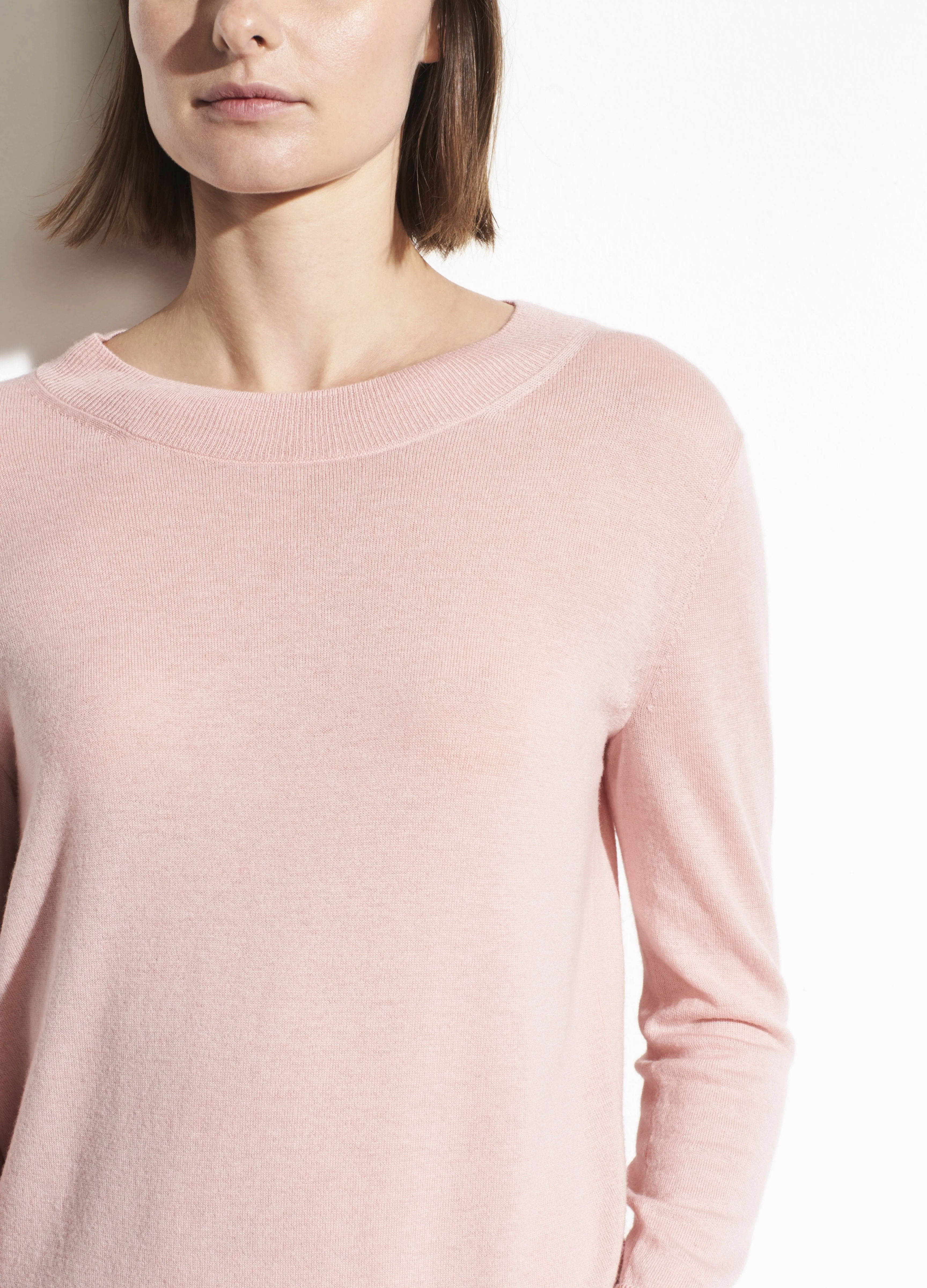 Lightweight Pullover in Blossom